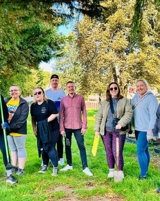 Corporate Charity Partner Unum Gardening Day At Basingstoke Supported Accommodation